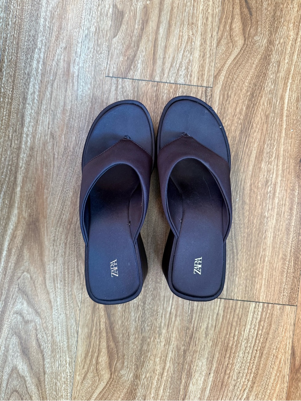 Zara Black Platform Thong Sandals - Picture 2 of 2